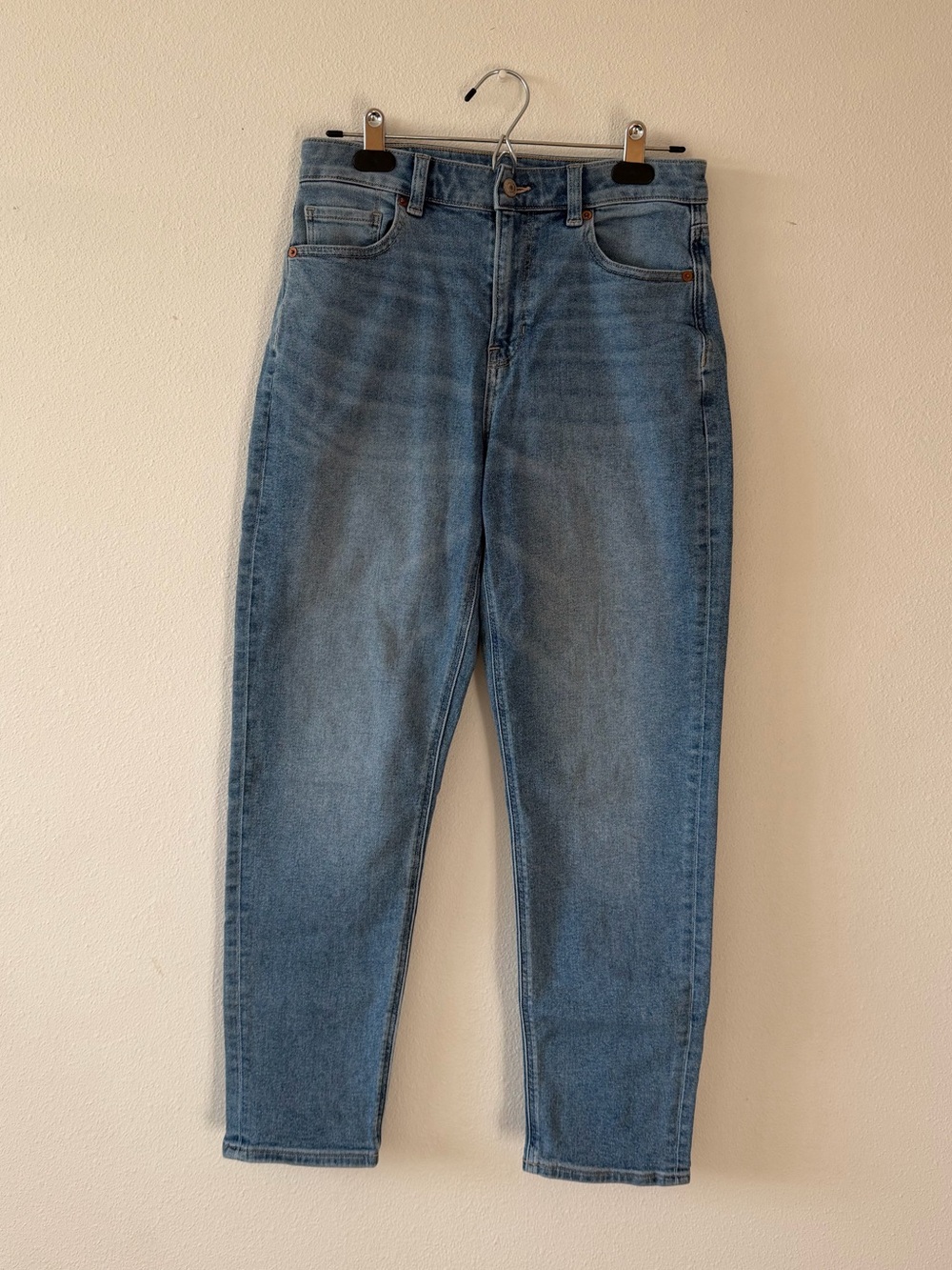 American Eagle mom jean